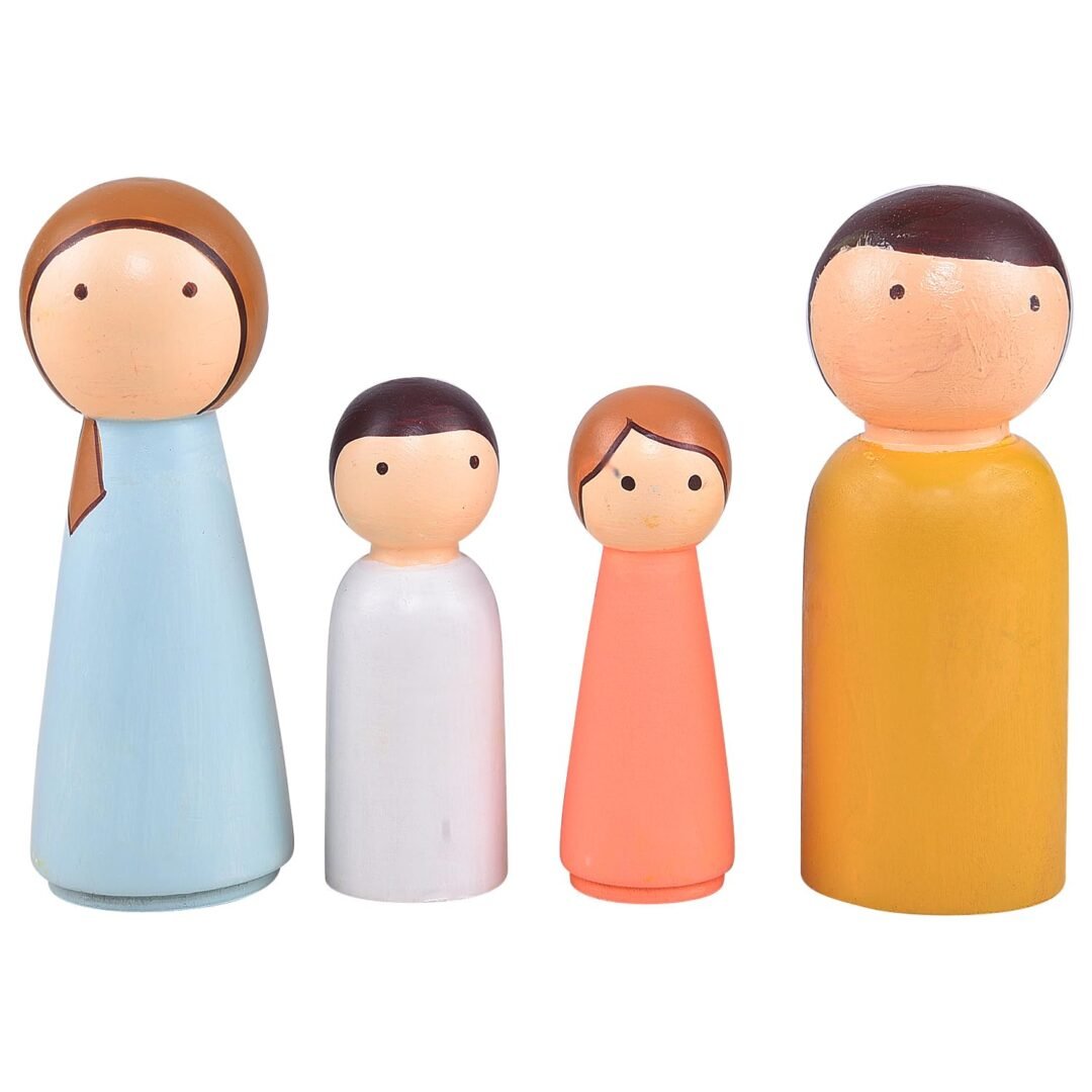 Channapatna Wooden Peg Dolls (Modern Family)  Set of 4