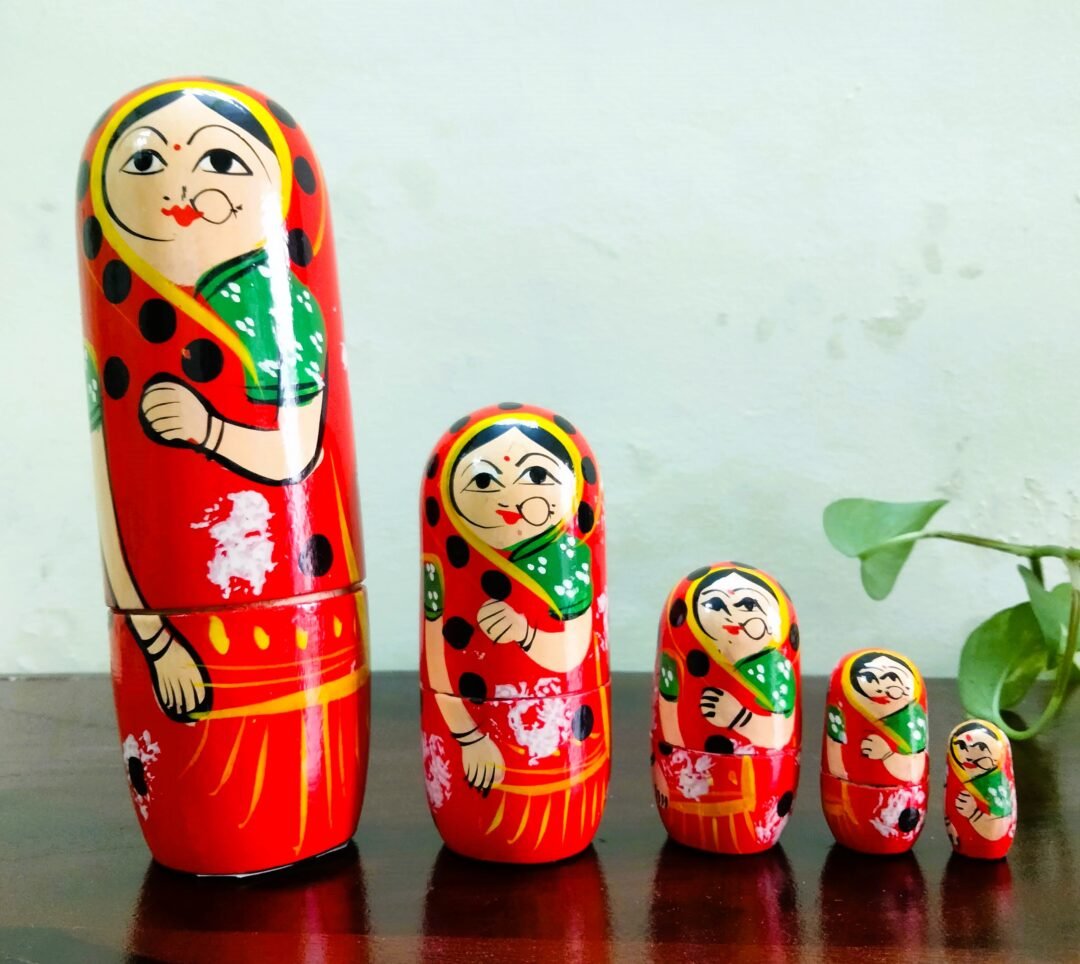 Nesting Doll S05 Red